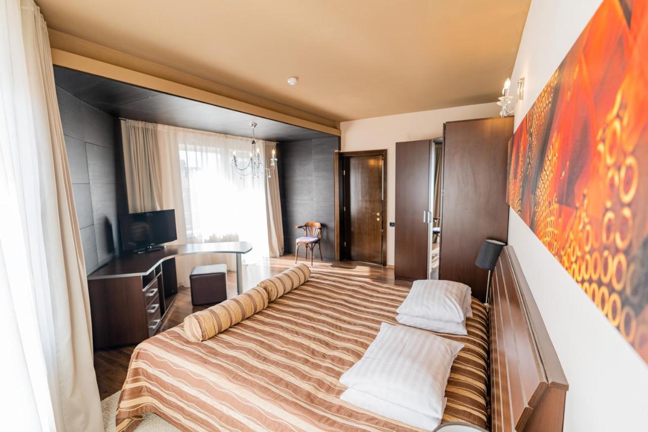 Hotel Belvedere Brasov Exterior photo