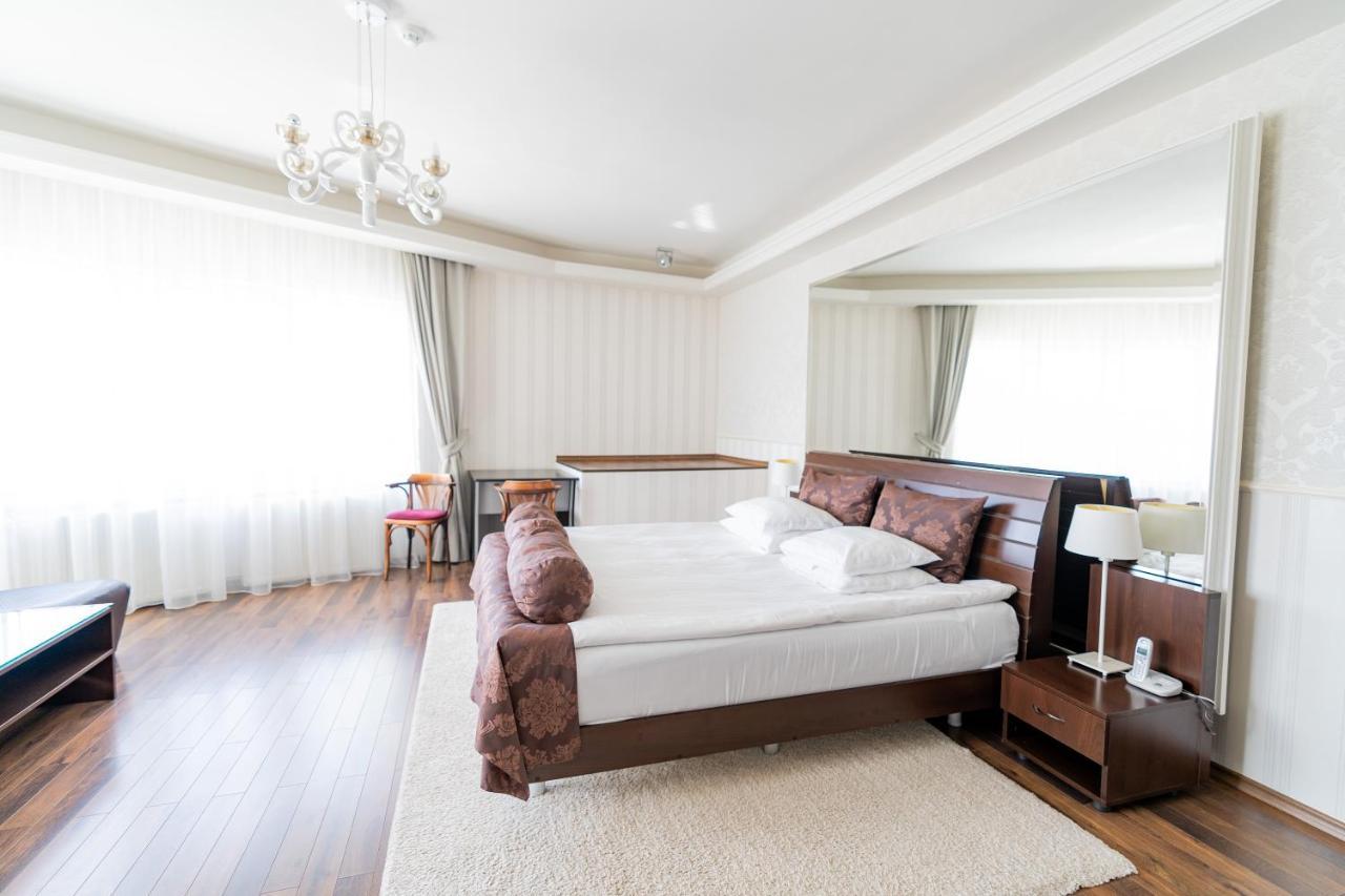 Hotel Belvedere Brasov Exterior photo