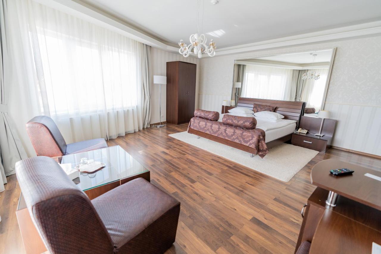 Hotel Belvedere Brasov Exterior photo